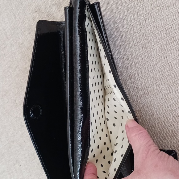 Hobo International black patent leather envelope clutch - Picture 8 of 11